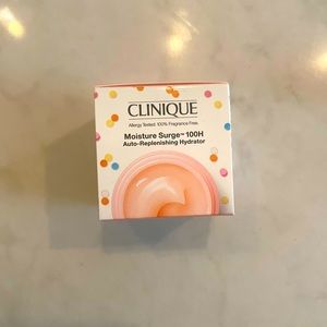 NIB Clinique sample size moisture surge moisturizer